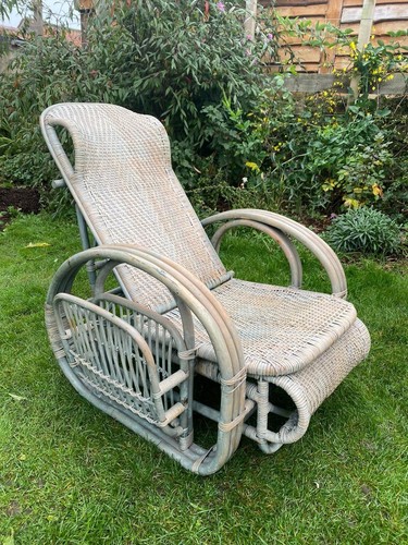 Vintage bamboo and rattan nap