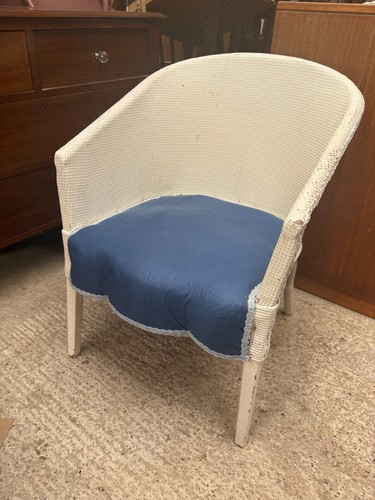 Vintage woven white chair - white,
